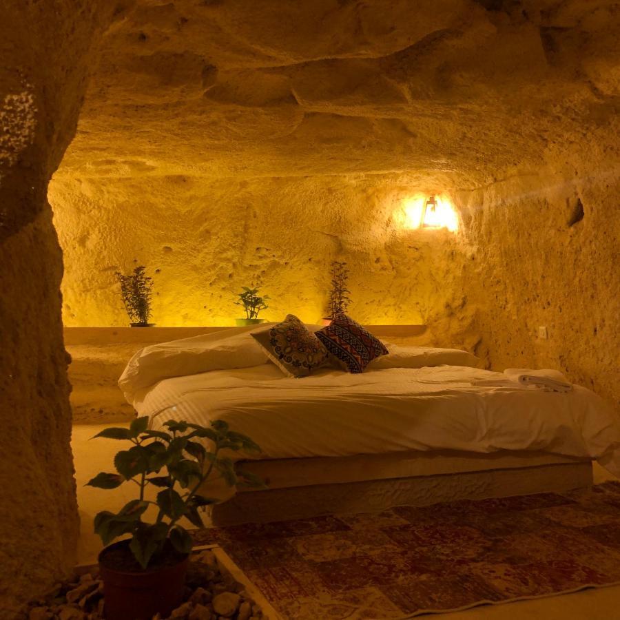 7 Caves Hotel Al Jāyah エクステリア 写真